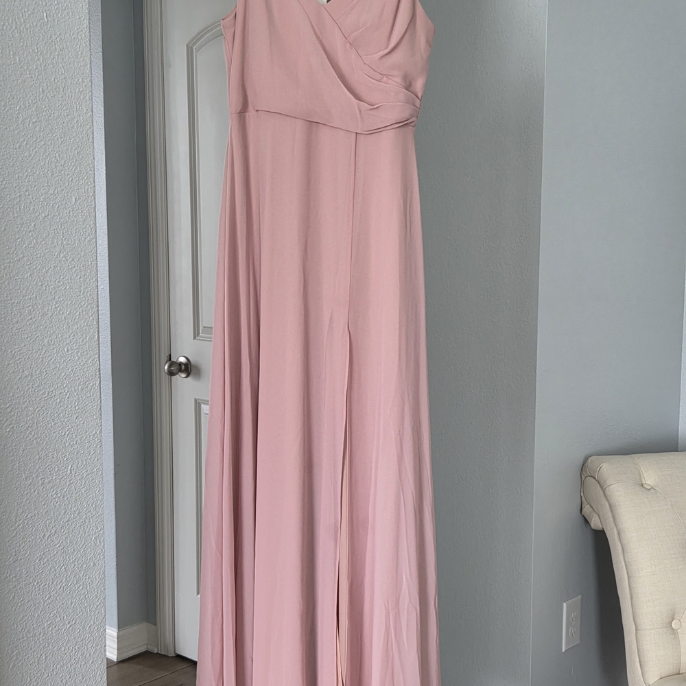 Elegant Pink Sleeveless Gown